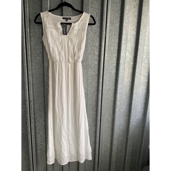 cardalite petite Dresses & Skirts - Candalite Petite Embroidered White Maxi Dress